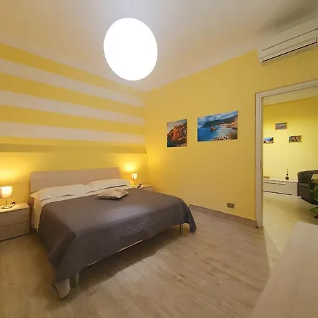 Tecla House 公寓