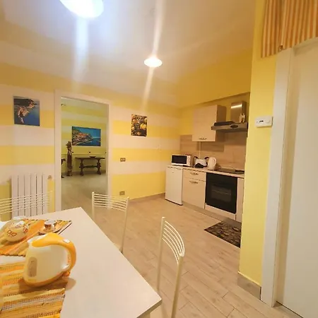 Tecla House Appartement *